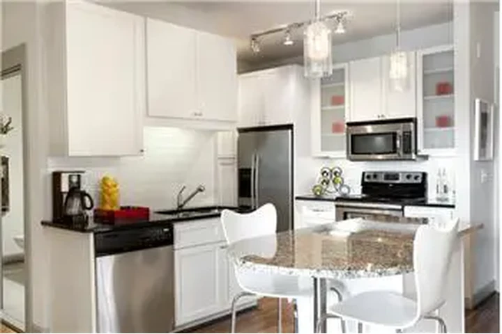 $1881 : Rental property with 0 bedro image 7