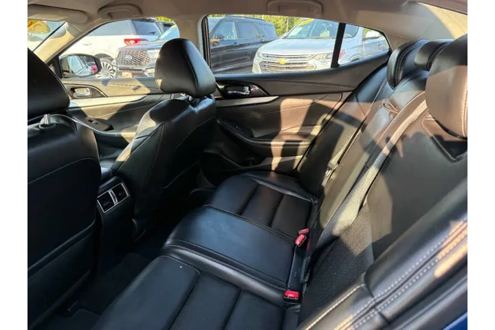 $12950 : 2016 Maxima 3.5 S image 8
