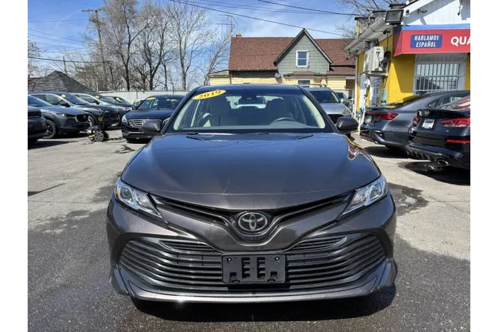 $18995 : 2019 Camry LE image 4