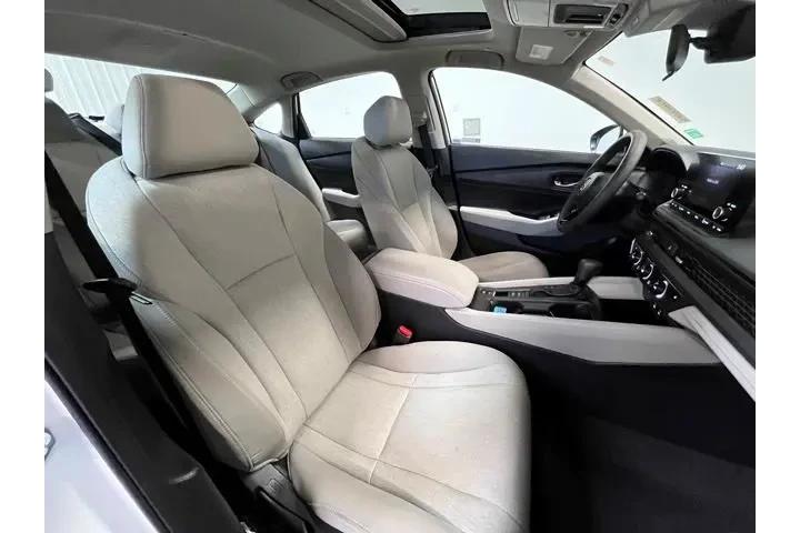 $26482 : Honda Accord 2024 EX 4dr Sed image 9