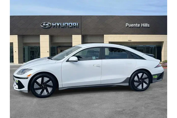 $23971 : Hyundai IONIQ 6 2023 SE 4dr image 3