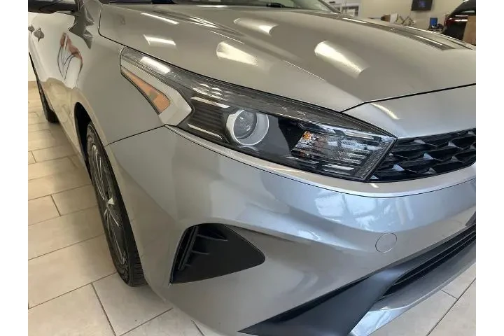 $16619 : Kia Forte 2022 LXS 4dr Sedan image 9