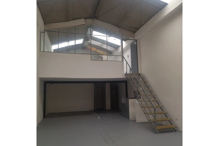 $5500000 : MAGNIFICA BODEGA REMODELADA image 3