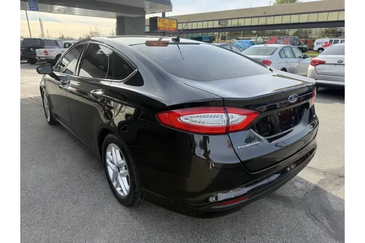 $8450 : 2015 Fusion SE image 5