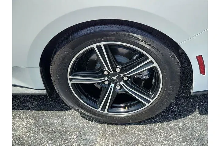 $29990 : Ford Mustang 2025 EcoBoost 2 image 7