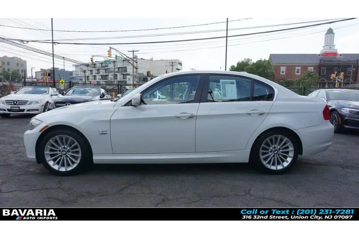 $12995 : 2011 3 Series 4dr Sdn 335i xD image 4