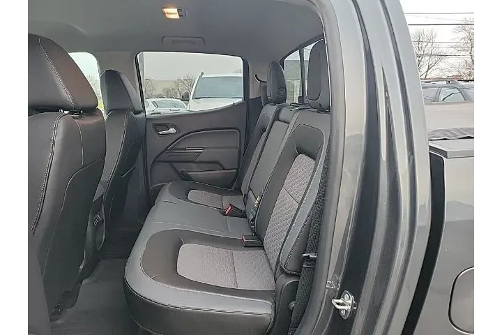 $24900 : Chevrolet Colorado 2016 4x4 image 9