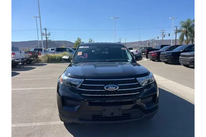 $31815 : Ford Explorer 2023 AWD XLT 4 image 3