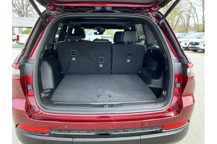 $33495 : Jeep Grand Cherokee 2023 4x4 image 9