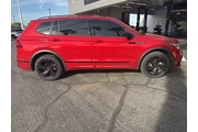 $26361 : Volkswagen Tiguan 2024 SE R- thumbnail