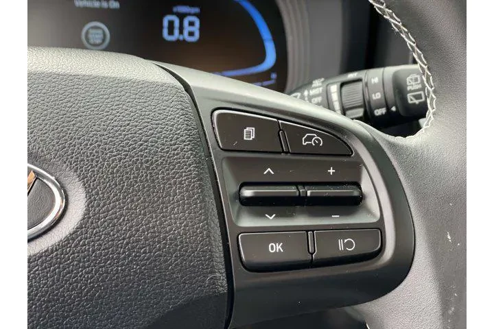 $18135 : Hyundai VENUE 2023 Limited 4 image 9