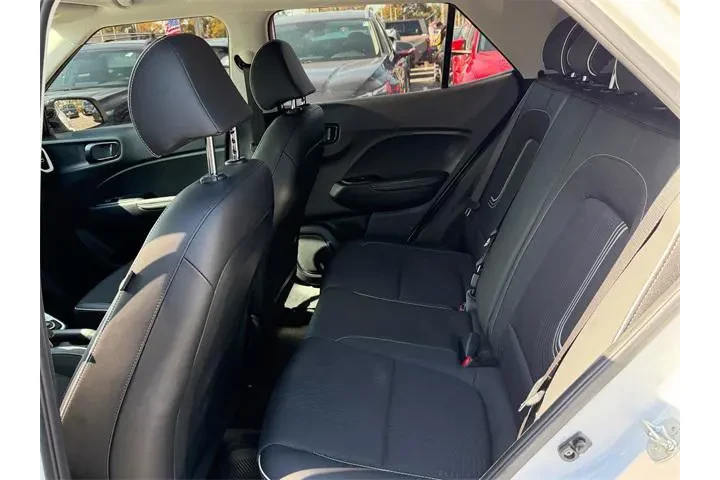 $18885 : Hyundai VENUE 2024 Limited 4 image 8