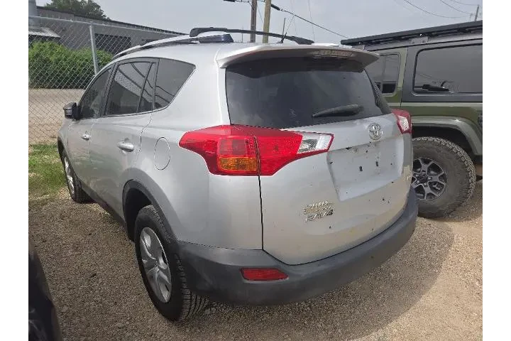 $14497 : Toyota RAV4 2015 LE 4dr SUV image 2