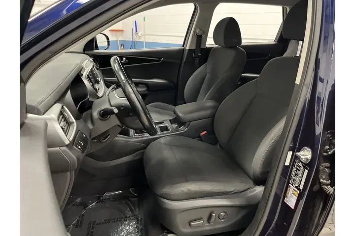 $8860 : Pre-Owned 2019 Sorento S image 4