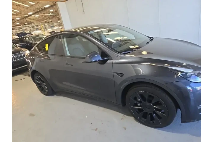 $35293 : Tesla Model Y 2024 AWD Long image 3