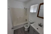 $1500 : Nicely Renovated 3 Bed / 2 Bat thumbnail