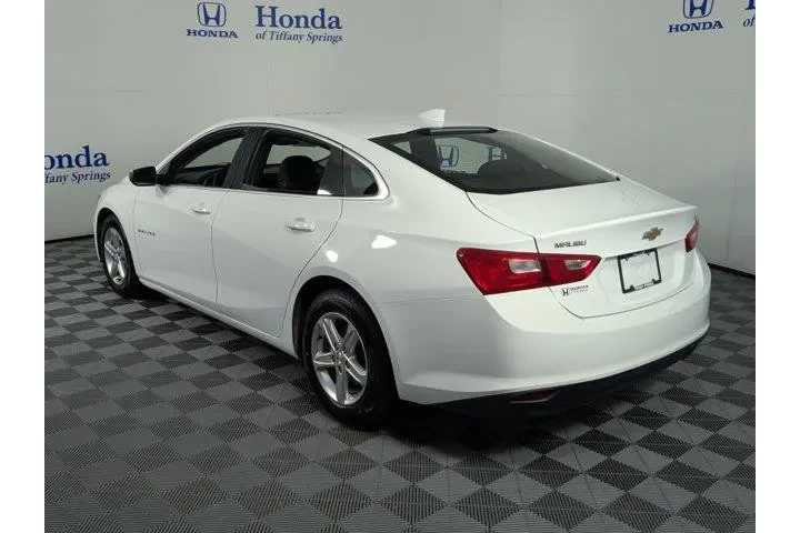 $18575 : Chevrolet Malibu 2023 LT 4dr image 5