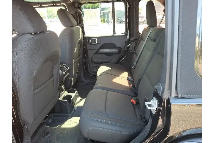 $26995 : Jeep Wrangler Unlimited 2019 image 10