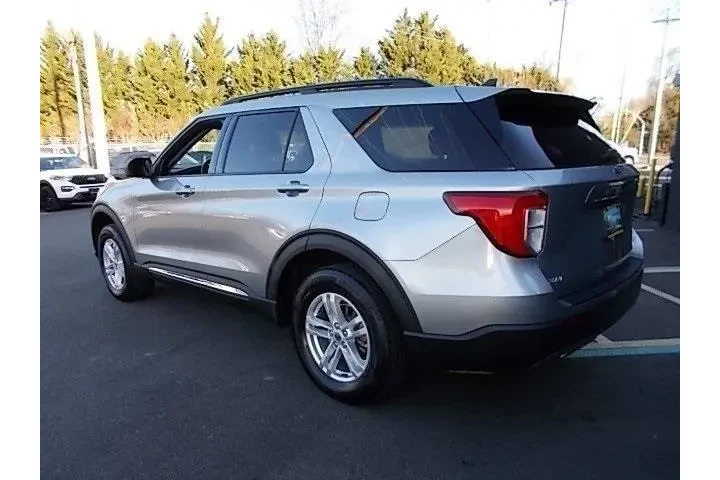 $29696 : Ford Explorer 2022 AWD XLT 4 image 7