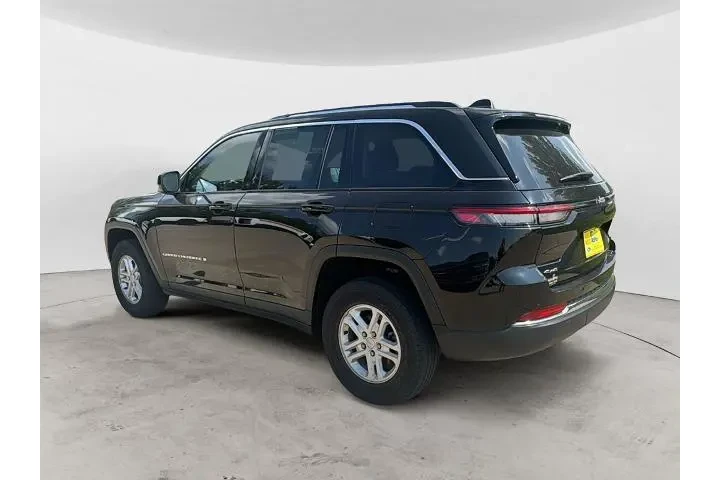 $28774 : Jeep Grand Cherokee 2023 4x4 image 3