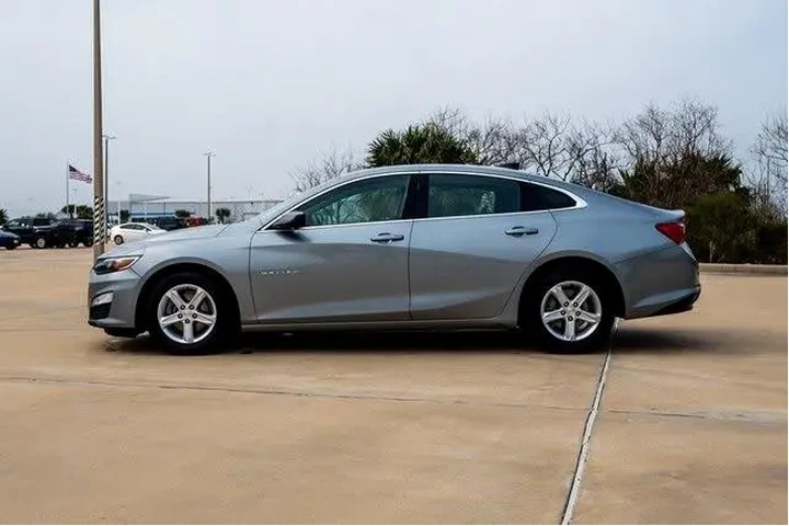 $17319 : Chevrolet Malibu 2024 LS 4dr image 5