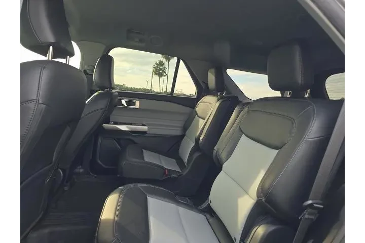 $20914 : Ford Explorer 2023 XLT 4dr S image 5