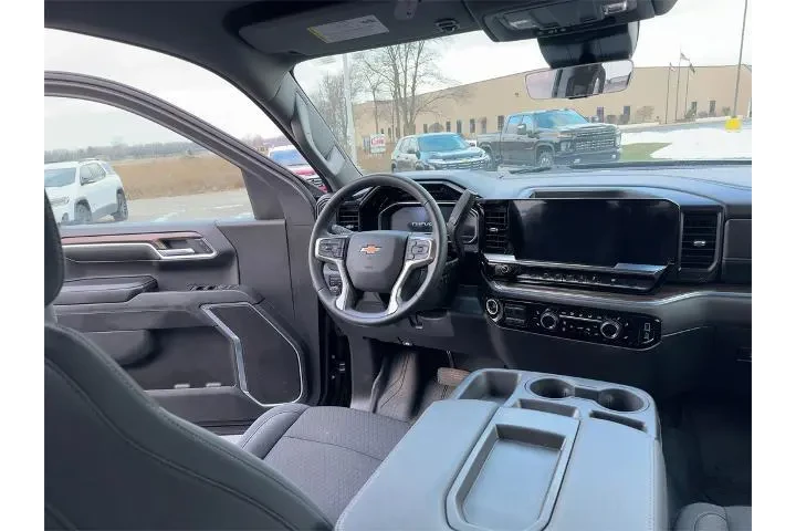 $37627 : Chevrolet Silverado 1500 202 image 3