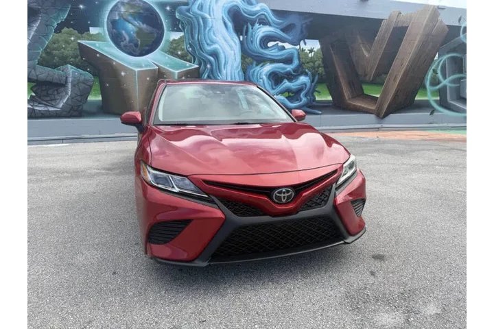 $16899 : 2019 Camry SE image 6