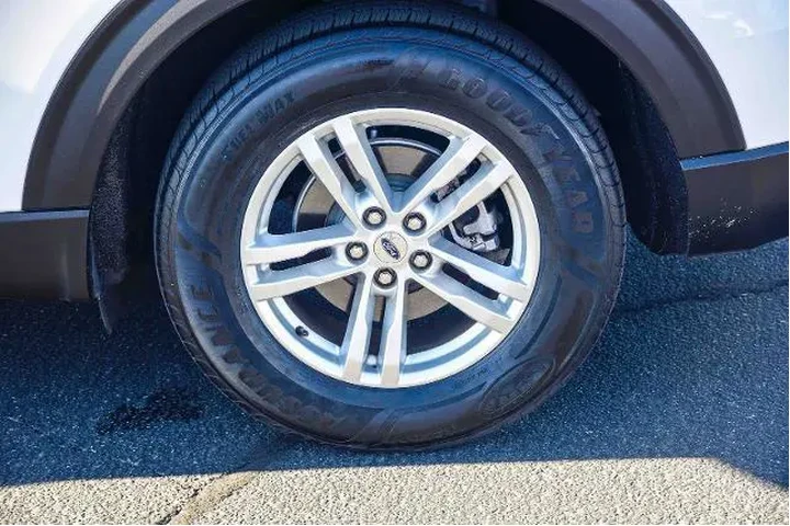 $22995 : Ford Explorer 2020 XLT 4dr S image 8