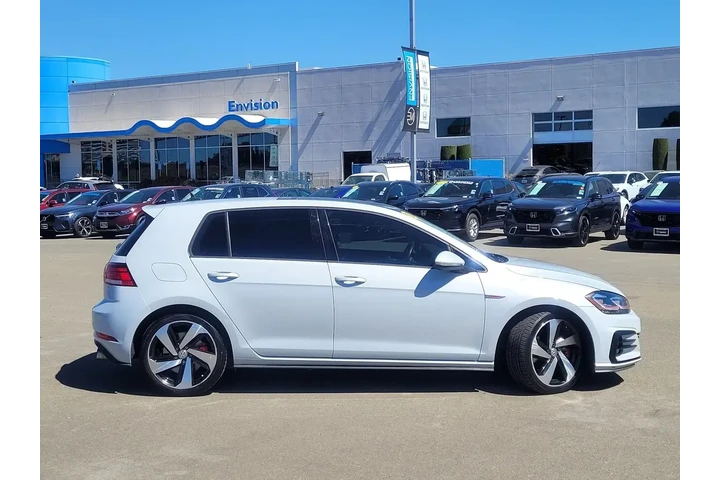 $13888 : Volkswagen Golf GTI 2018 S 4 image 4