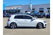 $13888 : Volkswagen Golf GTI 2018 S 4 thumbnail