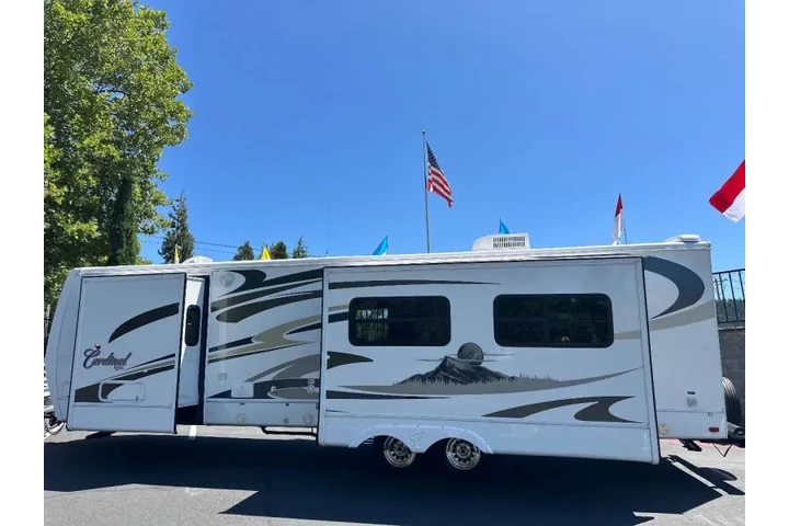 $24500 : 2008 Forest River CARDINAL LI image 10