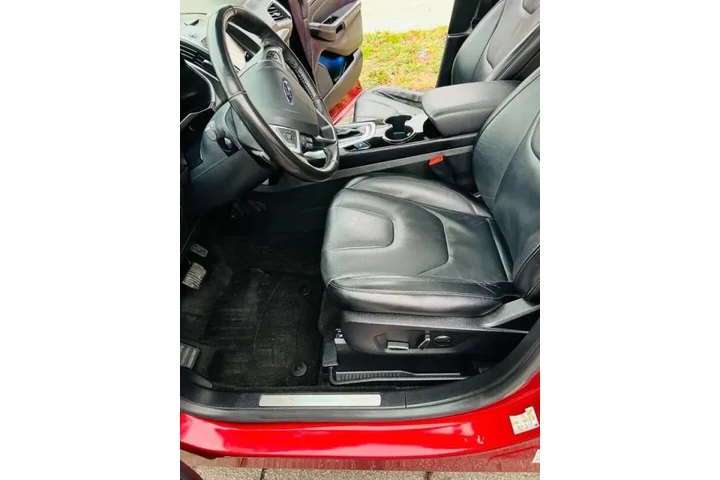 $8999 : 2015 Edge Titanium image 10