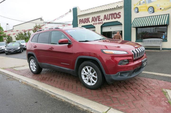 $9995 : 2014 Cherokee Latitude image 2