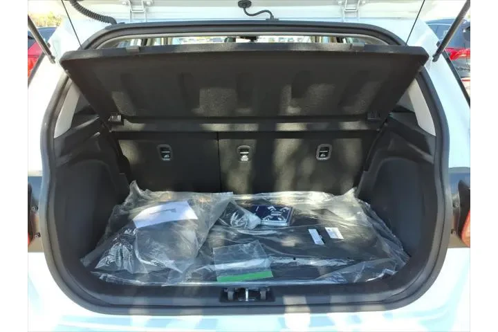 $24990 : Hyundai VENUE 2025 SEL 4dr C image 9