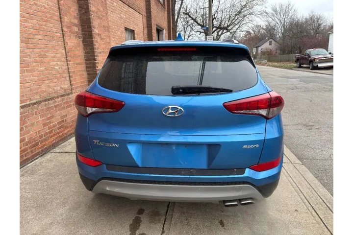 $13000 : 2018 Tucson Sport image 8
