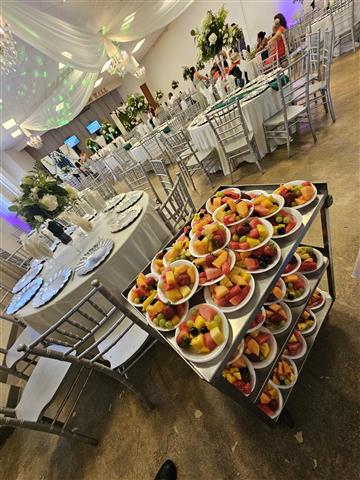 Banquetes catering comida image 6