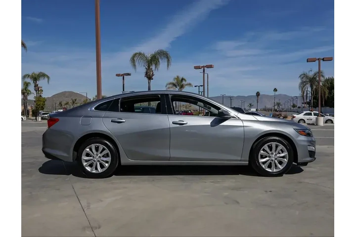 $19984 : Chevrolet Malibu 2024 LT 4dr image 8