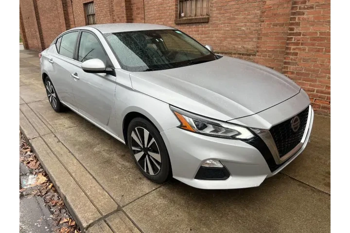 $16500 : 2021 Altima 2.5 SV image 6
