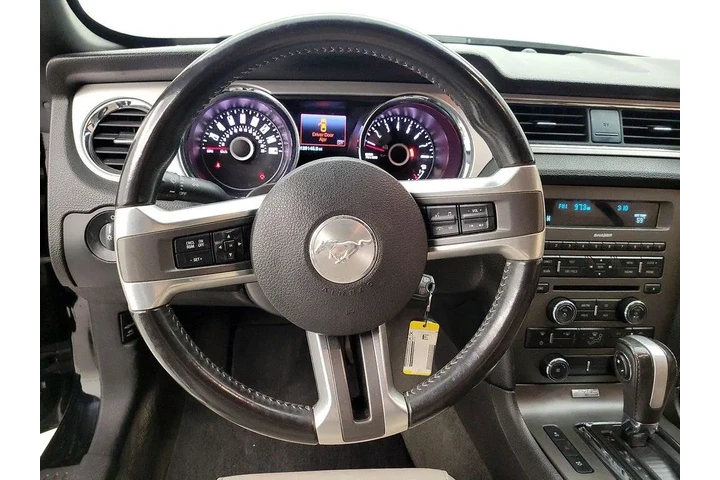 $13998 : Ford Mustang 2014 V6 Premium image 10