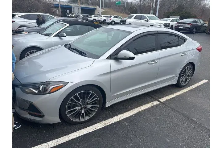 $10000 : Hyundai ELANTRA 2018 Sport 4 image 3
