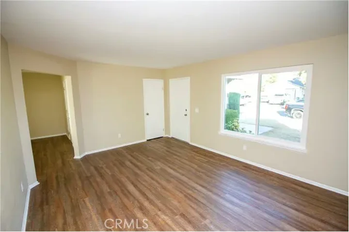 $2625 : BELL ESPACIOSA CASA image 2