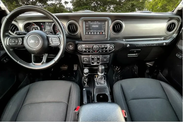 $27500 : Jeep Wrangler Unlimited 2021 image 7