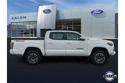 $35495 : Toyota Tacoma 2023 4x4 TRD S thumbnail