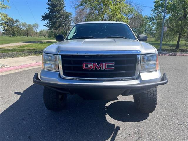 $14750 : 2011 GMC Sierra 1500 SLE image 3