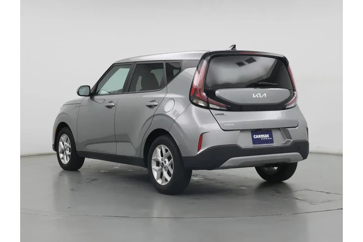 $17998 : Kia Soul 2023 LX 4dr Crossov image 2