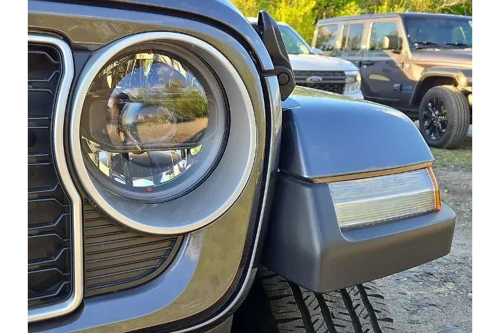 $35488 : Jeep Wrangler 2025 4x4 Backc image 8