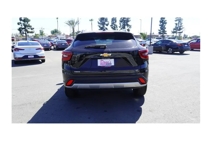 $21600 : 2025 Trax LT image 7