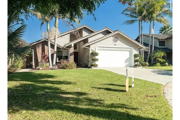 $2200 : 3-Bedroom Home Available image 1