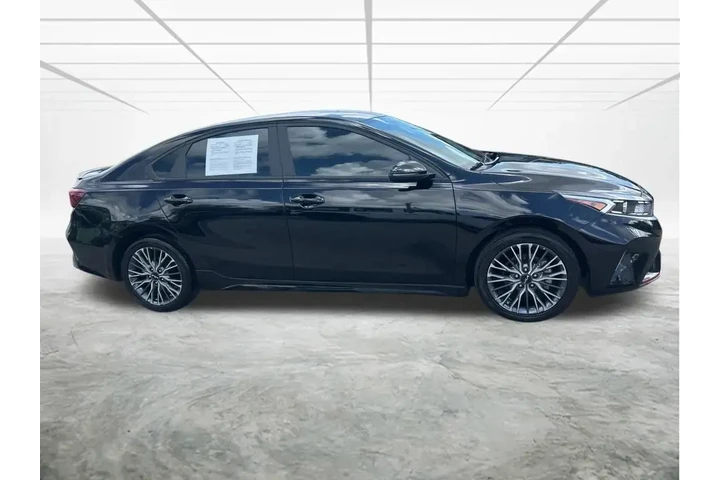 $21810 : Kia Forte 2023 GT-Line 4dr S image 3